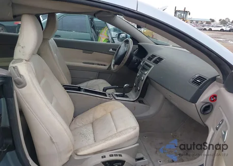 2010 Volvo C70 T5 z USA, uszkodzony, nr VIN YV1672MC9AJ092141